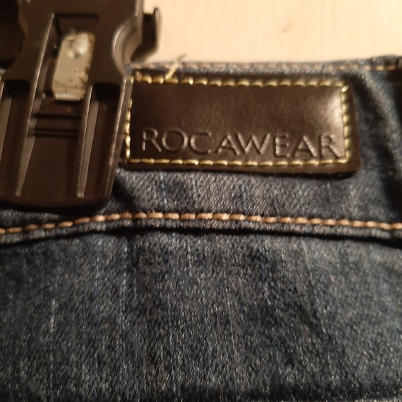 Ladies Rocawear jeans - Picture 5 of 6